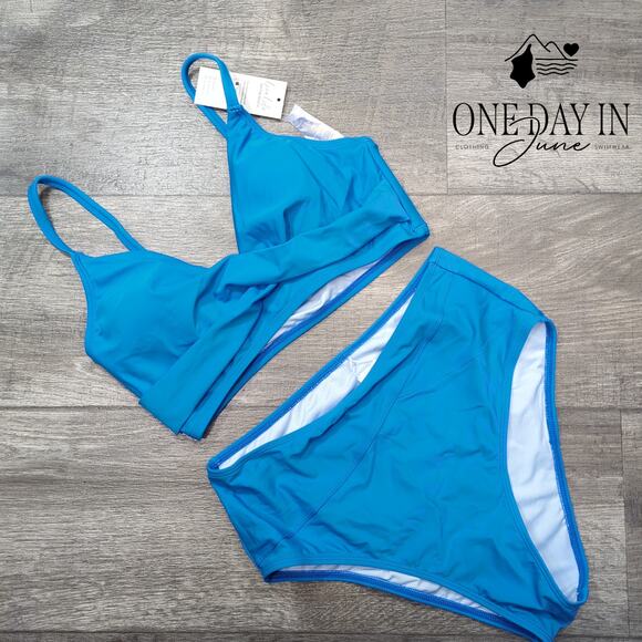 Cupshe Twist Front Bikini Swimsuit Size S - Picture 3 of 7